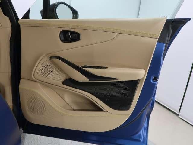 ASTON MARTIN SUV 2023 Image 31