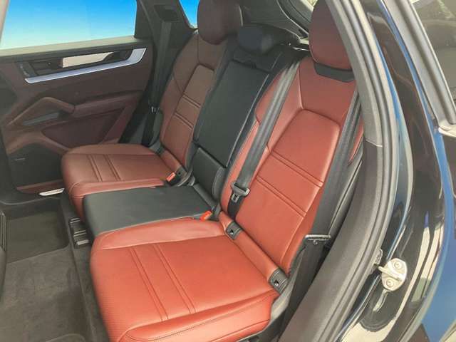 PORSCHE CAYENNE 2023 Image 31