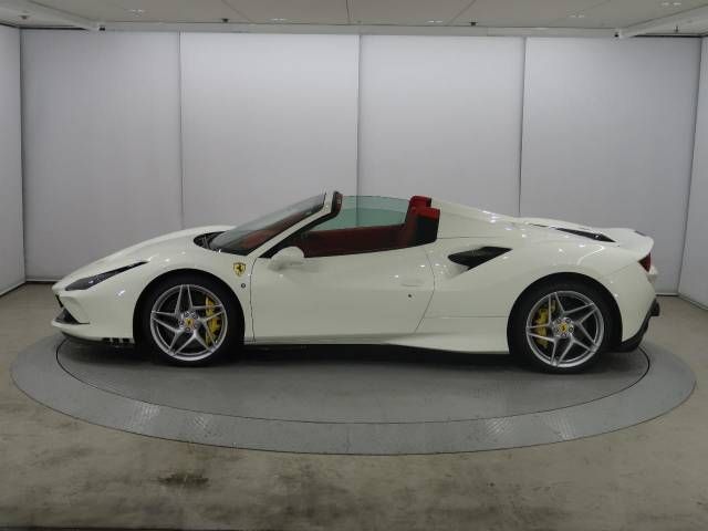 FERRARI F8 SPIDER 2021 Image 31