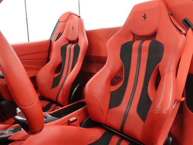 FERRARI F8 SPIDER 2021 Image 31