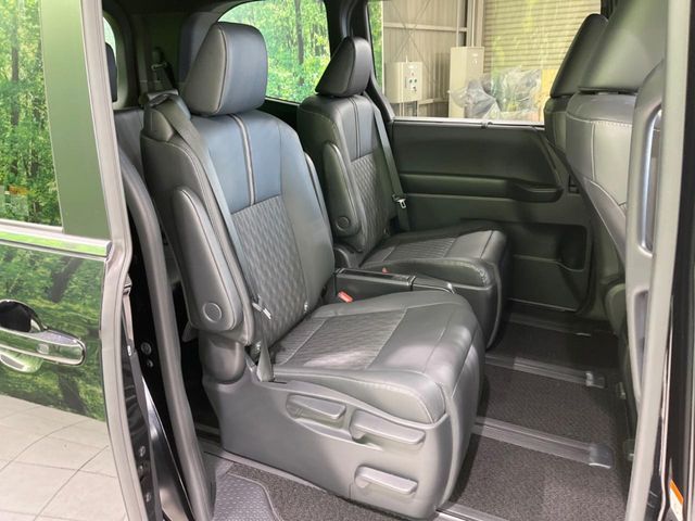 TOYOTA NOAH 2023 Image 31