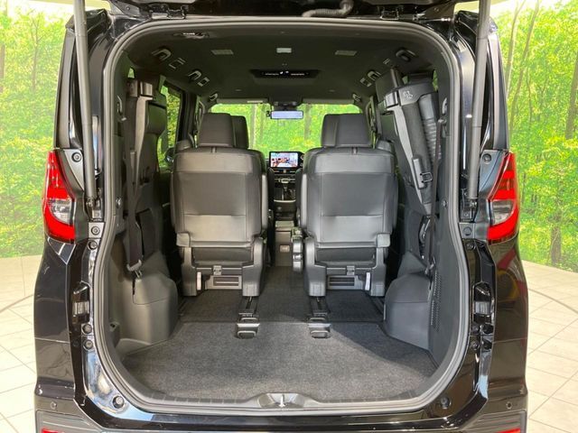 TOYOTA NOAH 2023 Image 31