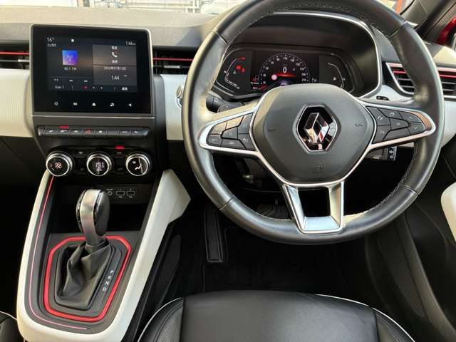 RENAULT LUTECIA 2021 Image 31