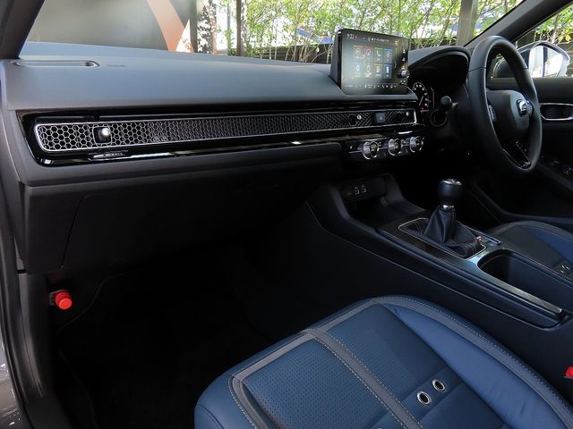 MITSUOKA M55 2024 Image 31