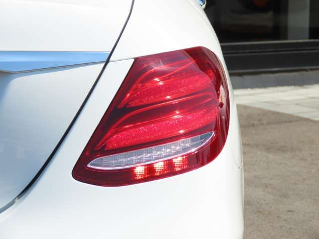 MERCEDES BENZ E CLAS 2017 Image 31