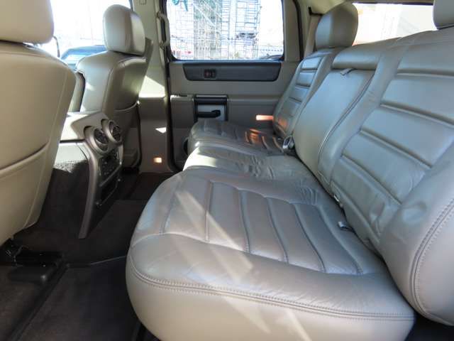 HUMMER H2 2003 Image 31