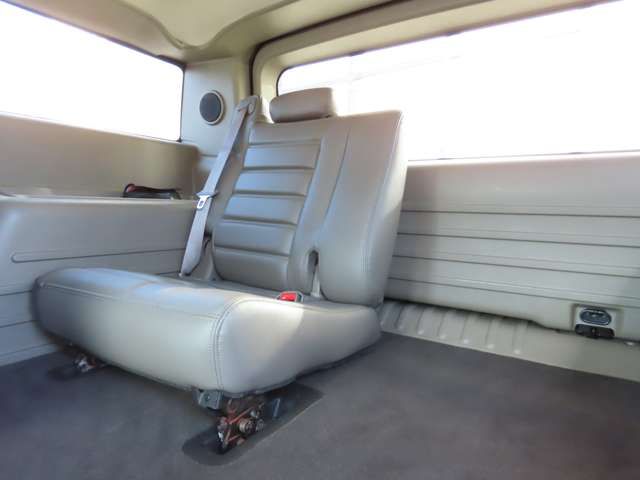 HUMMER H2 2003 Image 31