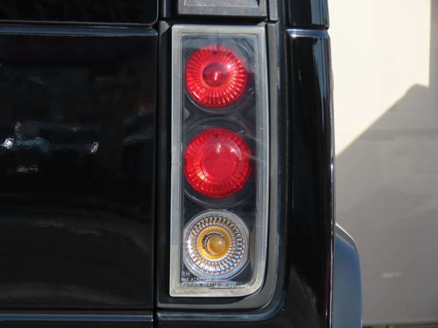 HUMMER H2 2003 Image 31