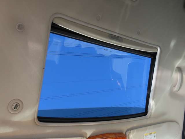 HUMMER H2 2004 Image 31