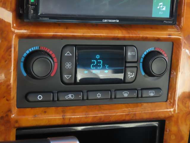 HUMMER H2 2004 Image 31