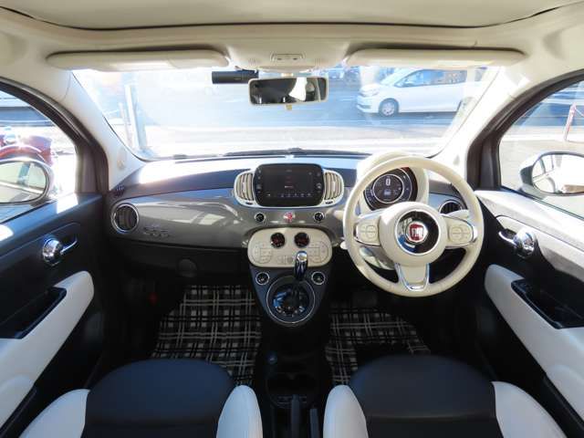 FIAT 500C 2022 Image 31