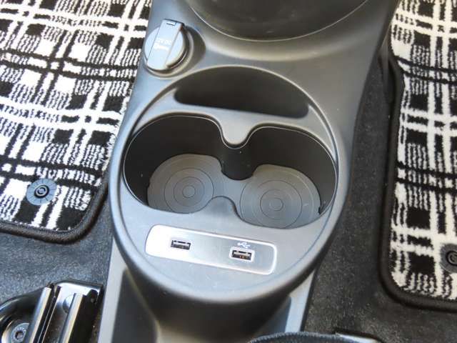 FIAT 500C 2022 Image 31