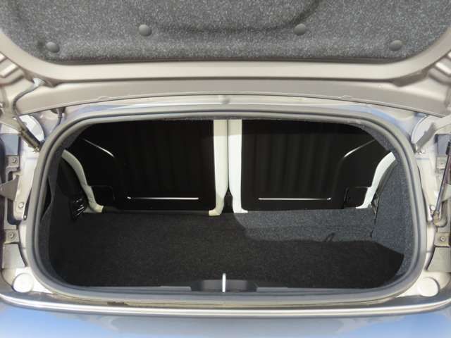 FIAT 500C 2022 Image 31