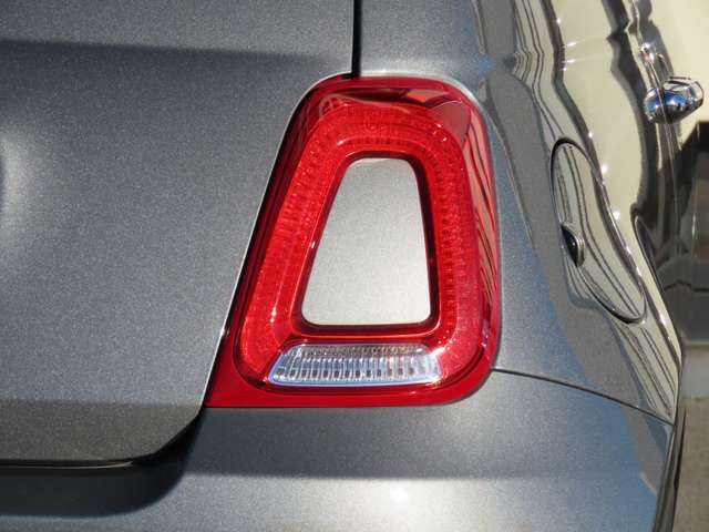 FIAT 500C 2022 Image 31