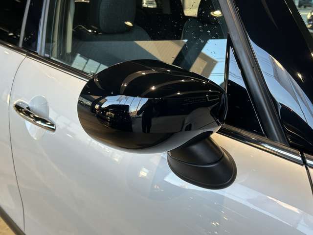 BMW MINI COOPER D 5DOOR 2023 Image 31