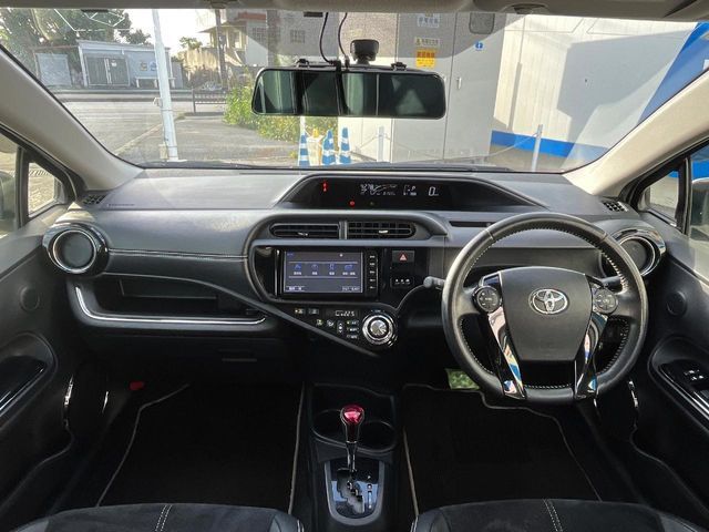 TOYOTA AQUA 2015 Image 31