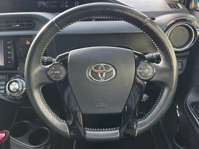 TOYOTA AQUA 2015 Image 31