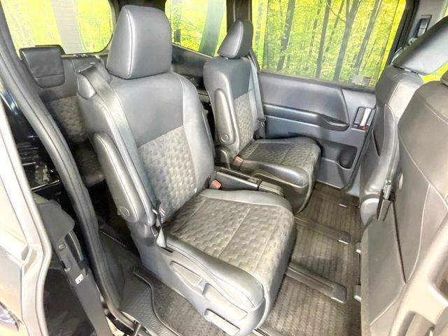 TOYOTA VOXY HYBRID 2023 Image 31