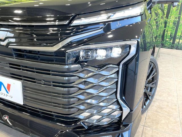 TOYOTA VOXY HYBRID 2023 Image 31