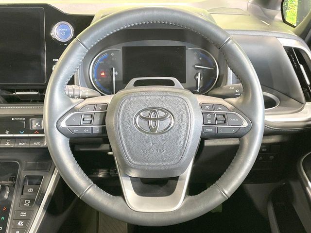 TOYOTA VOXY HYBRID 2023 Image 31