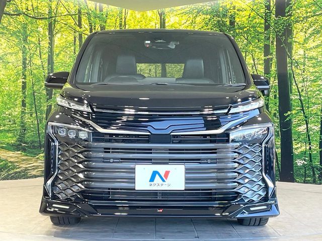 TOYOTA VOXY HYBRID 2023 Image 31