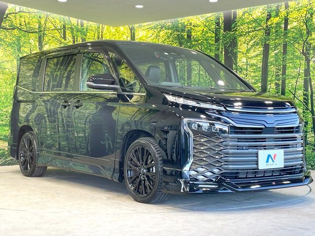 TOYOTA VOXY HYBRID 2023 Image 31