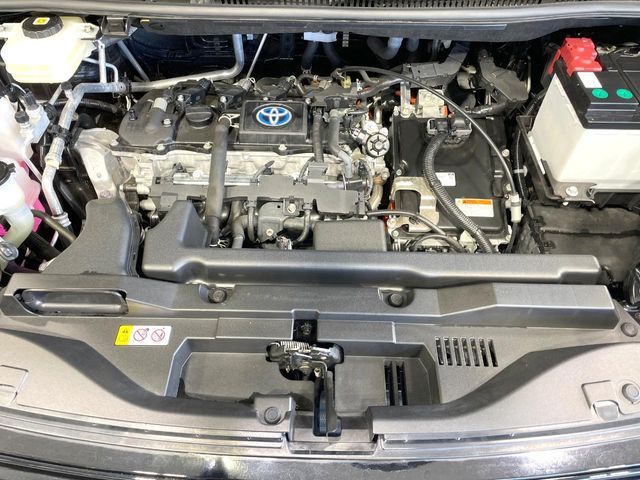 TOYOTA VOXY HYBRID 2023 Image 31