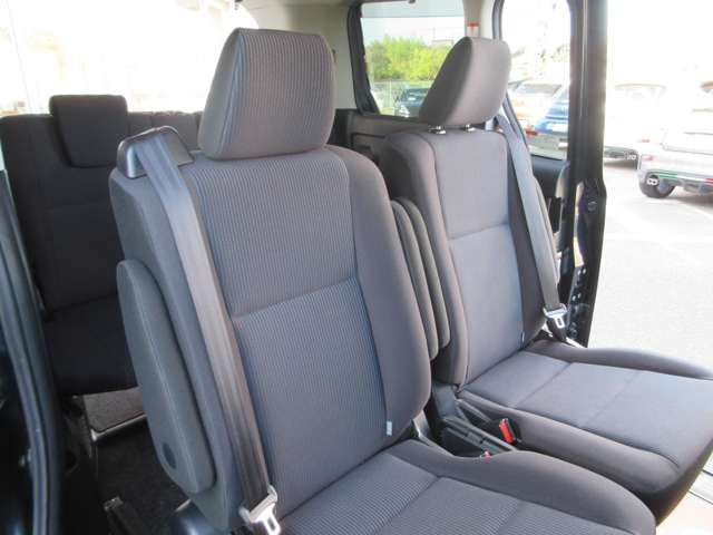 TOYOTA VOXY HYBRID 2016 Image 31