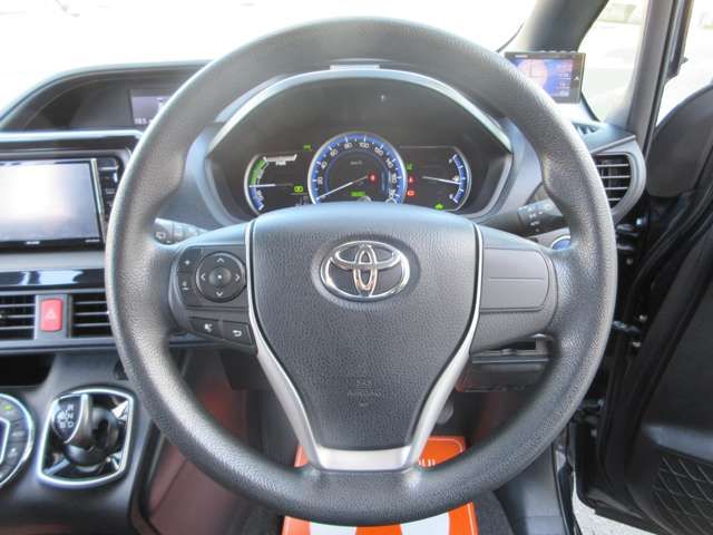 TOYOTA VOXY HYBRID 2016 Image 31
