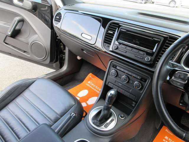 VOLKSWAGEN THE BEETL 2012 Image 31