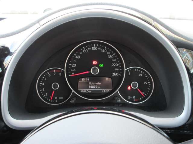 VOLKSWAGEN THE BEETL 2012 Image 31