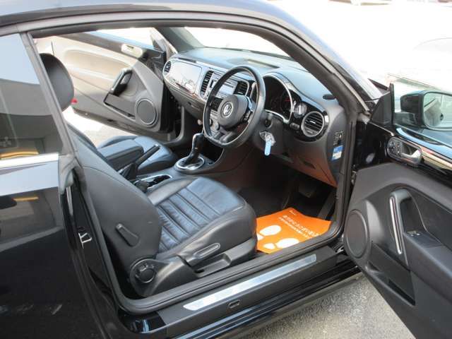 VOLKSWAGEN THE BEETL 2012 Image 31