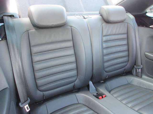 VOLKSWAGEN THE BEETL 2012 Image 31