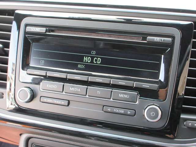 VOLKSWAGEN THE BEETL 2012 Image 31