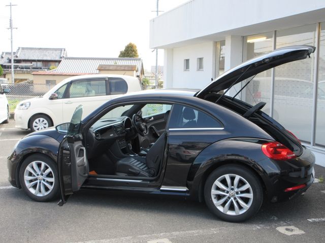 VOLKSWAGEN THE BEETL 2012 Image 31
