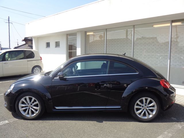 VOLKSWAGEN THE BEETL 2012 Image 31