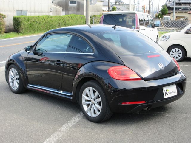 VOLKSWAGEN THE BEETL 2012 Image 31