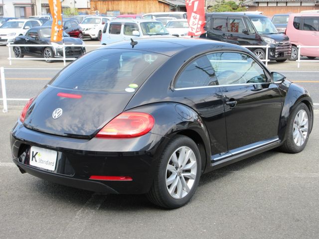 VOLKSWAGEN THE BEETL 2012 Image 31