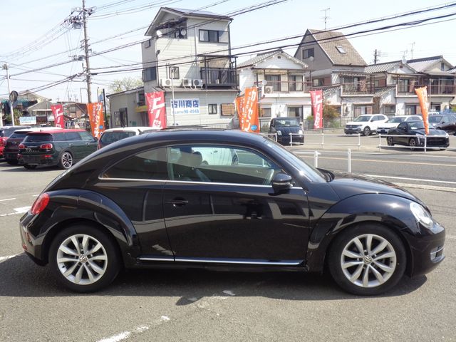VOLKSWAGEN THE BEETL 2012 Image 31