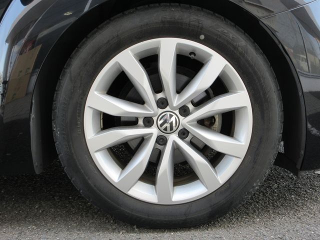 VOLKSWAGEN THE BEETL 2012 Image 31
