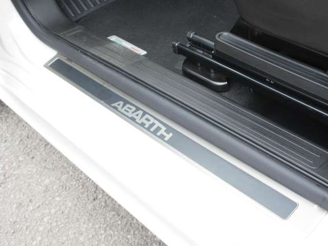 FIAT ABARTH 595 2021 Image 31