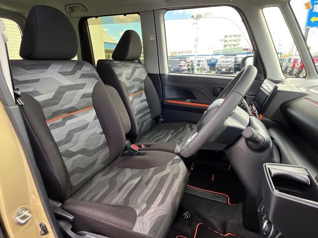 DAIHATSU TANTO FAN CROSS 2023 Image 31