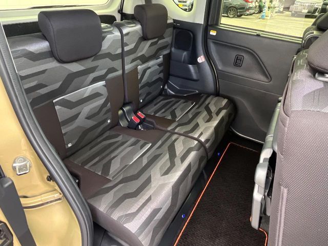 DAIHATSU TANTO FAN CROSS 2023 Image 31