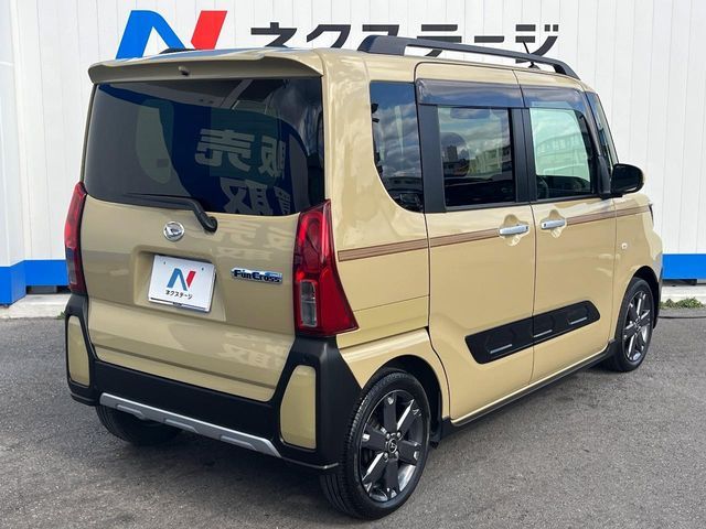 DAIHATSU TANTO FAN CROSS 2023 Image 31