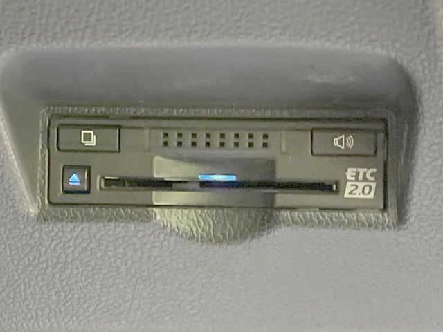 TOYOTA PRIUS PHV 2017 Image 31