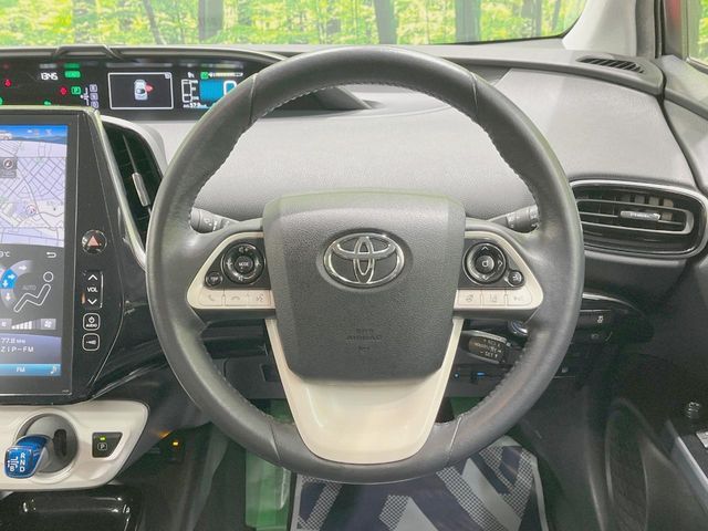 TOYOTA PRIUS PHV 2017 Image 31