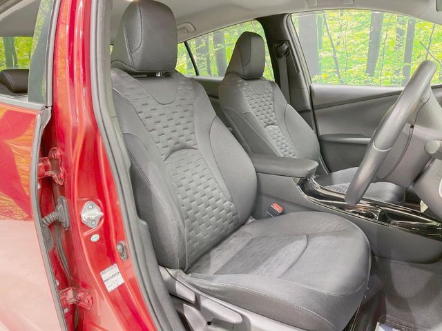 TOYOTA PRIUS PHV 2017 Image 31