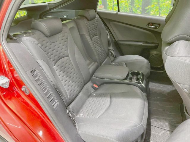 TOYOTA PRIUS PHV 2017 Image 31