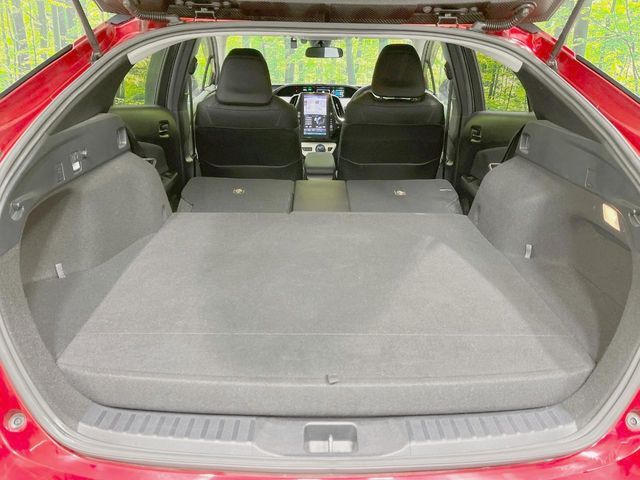 TOYOTA PRIUS PHV 2017 Image 31