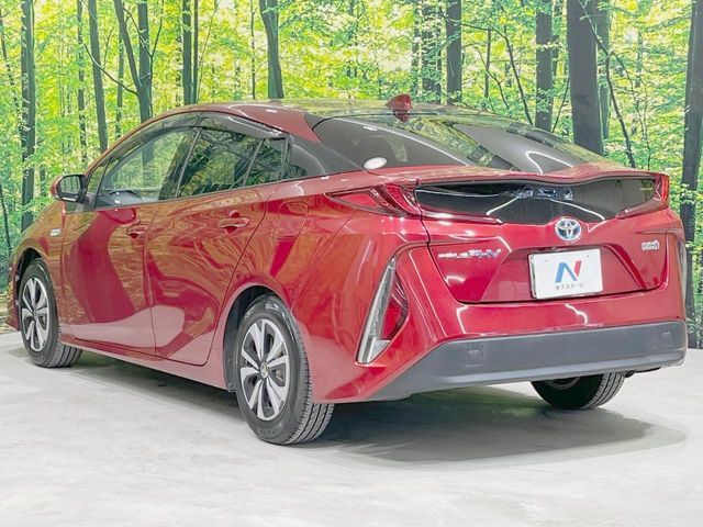 TOYOTA PRIUS PHV 2017 Image 31